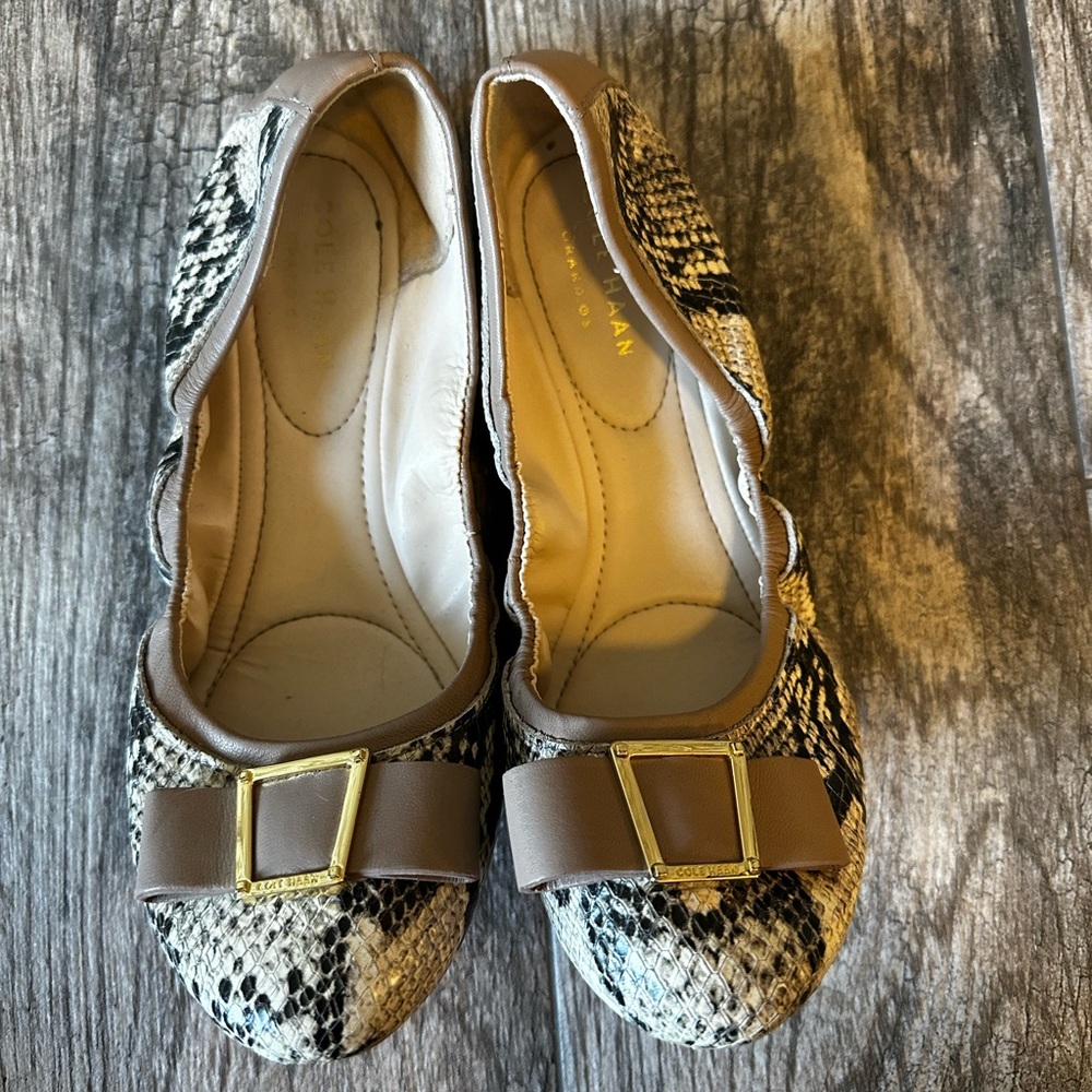 Cole Haan Shoes 7 Tali Bow Tan Black Snakeskin Round Toe Ballet Flats Leather